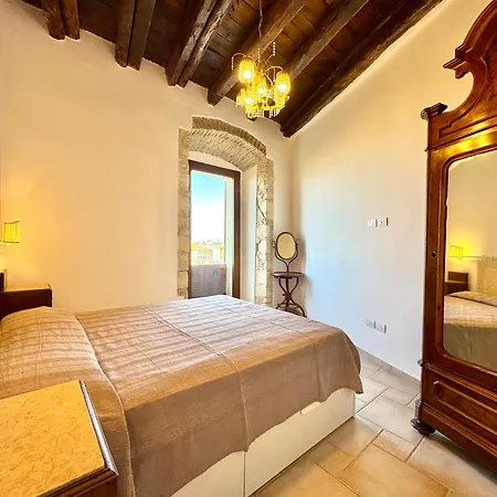 Panoramic Place In Castello *